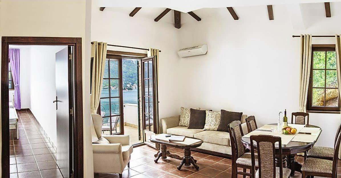 Apartments Boka Vista Каменари Экстерьер фото